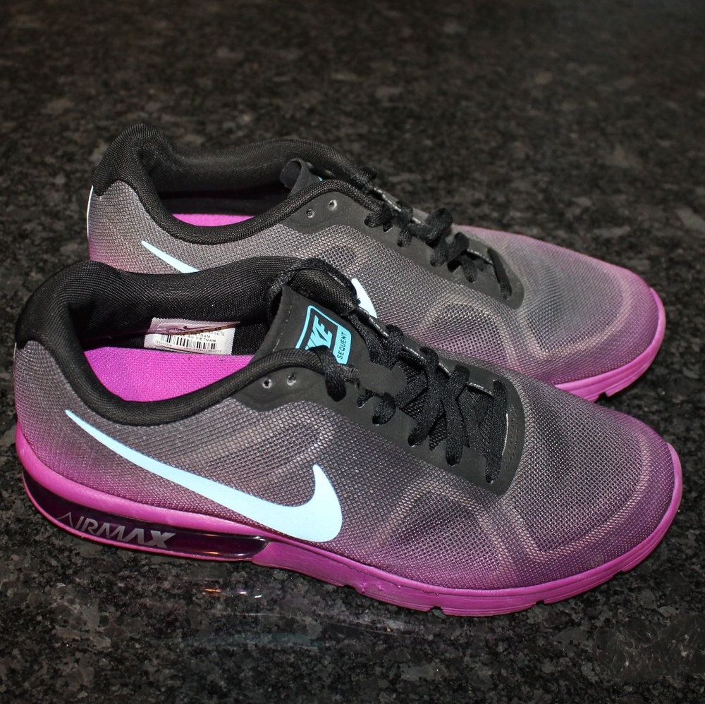 Nike Air Max Sequent 9 EUC
